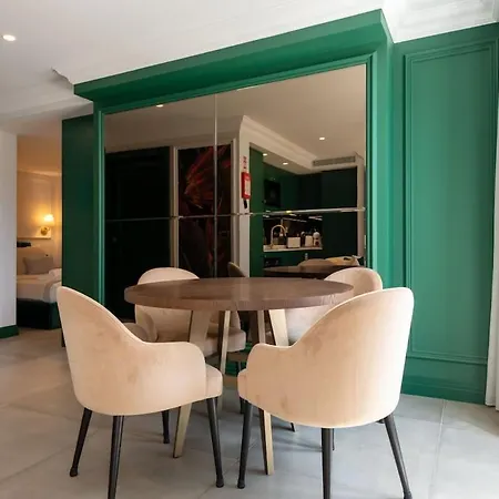 Charm By Lisbeyond Apartment